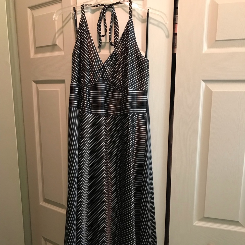 Black & silver stripe satin halter dress - Picture 2 of 7